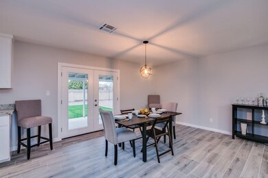 Breakfast Room