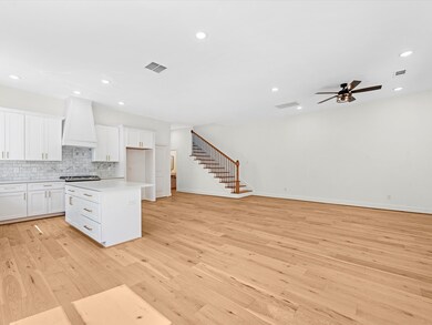 701 Walton St, Houston, TX 77009 - photo 7