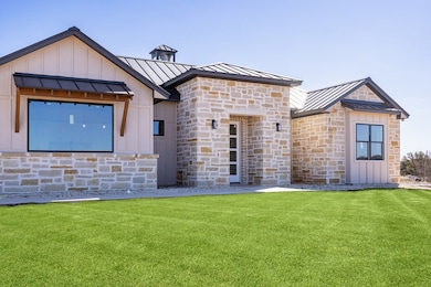 4528 Comanche Trace Dr, Kerrville, TX 78028 - photo 2