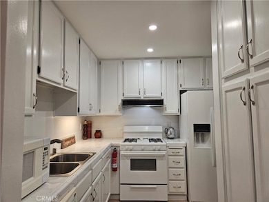 6509 Twin Circle Ln unit 7, Simi Valley, CA 93063 - photo 6