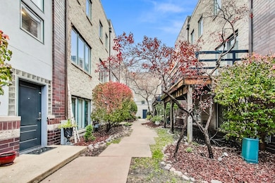 448 N Carpenter St unit J, Chicago, IL 60642 - photo 2