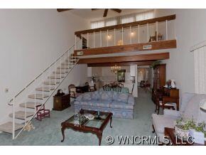 Living room with open flr pln