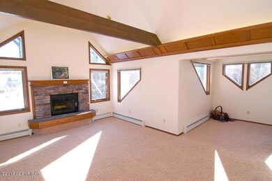 Master Suite w/ alcove