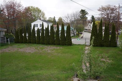 View of the yard facing Union Ave.