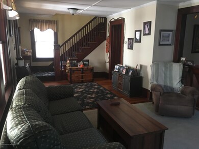 809Forman_Living3