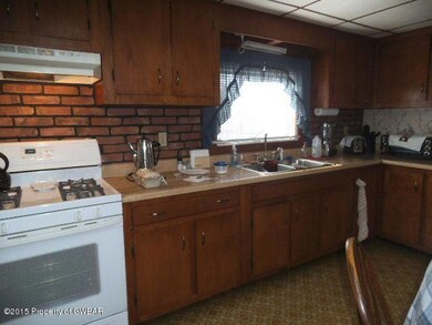 15-1545-kitchen