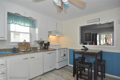 273 Benefit St, Pawtucket, RI 02861 - photo 4