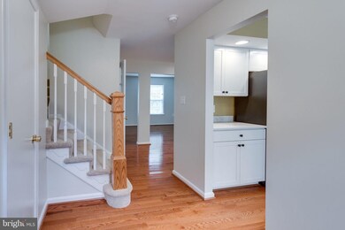 6028 Ticonderoga Ct, Burke, VA 22015 - photo 2