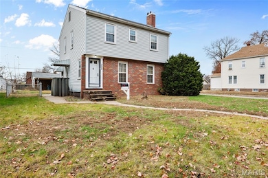 300 Sotier Place, Wood River, IL 62095 - photo 2