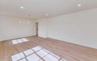 4014 E Turney Ave-large-005-011-4014 E T