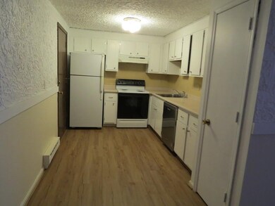 52 Swanson Ct unit 24B, Boxborough, MA 01719 - photo 4