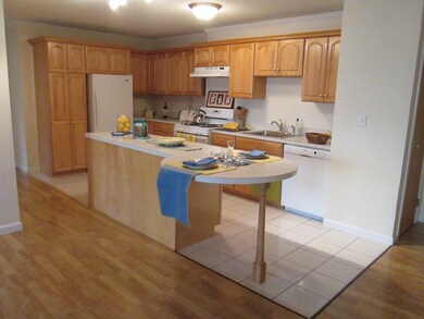 Hawthorne Place Condominium unit 6M, Boston, MA 02114 - photo 3