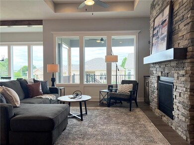 1511 SW Arbor Park Dr, Lee's Summit, MO 64082 - photo 7