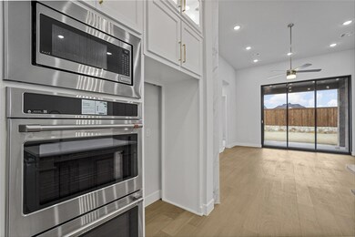 910Montrose235D004