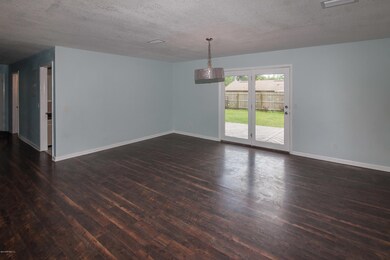 8220 Altama Rd, Jacksonville, FL 32216 - photo 4