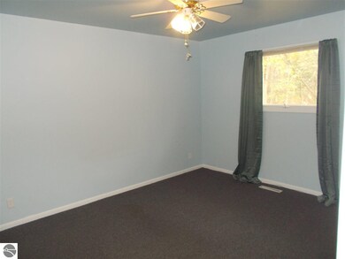 1306 Glen Rd, Midland, MI 48640 - photo 7
