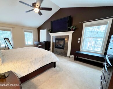 879 Maura Ln, Schenectady, NY 12302 - photo 6