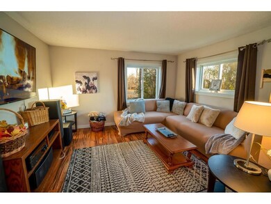 351 18 1-2 19 1-2 Avenue-2