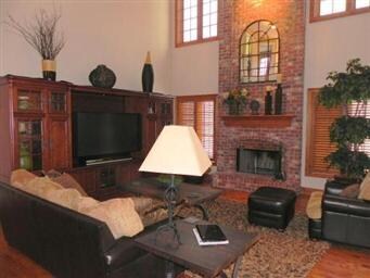 201 Johnson Woods Dr, Batavia, IL 60510 - photo 7