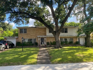 3305 Parkwood Dr, Houston, TX 77021 - photo 3