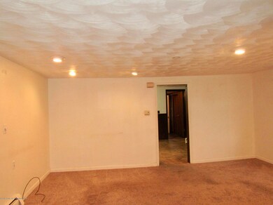 317 E Line St, Olyphant, PA 18447 - photo 7