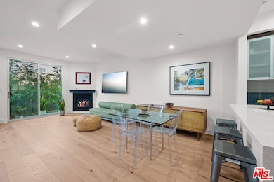 108 S Croft Ave unit 102, Los Angeles, CA 90048 - photo 3