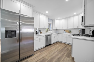 21 Lehigh Ave, Centereach, NY 11720 - photo 2