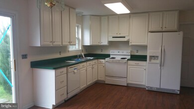 142 N Bohemia Ave, Cecilton, MD 21913 - photo 6