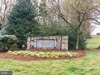 13879 Laura Ratcliff Ct, Centreville, VA 20121 - photo 2