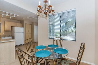 15380 N 100th St-large-006-9-Dining Room