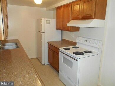 1860 Fort Pulaski Ct, Dumfries, VA 22026 - photo 5