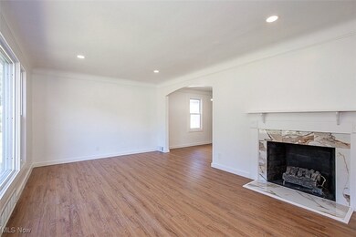 369 E 270th St, Euclid, OH 44132 - photo 5