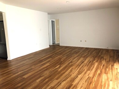 73 Lexington Ct, Red Bank, NJ 07701 - photo 4