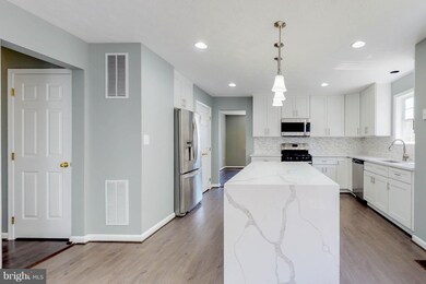 5581 Compton Ln, Sykesville, MD 21784 - photo 6