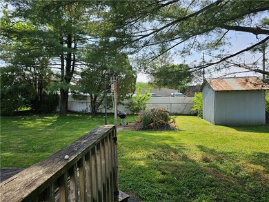 409 N Henrietta St, Effingham, IL 62401 - photo 2