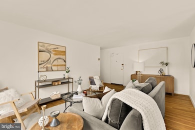 The Beecher House unit 502, Washington, DC 20007 - photo 4