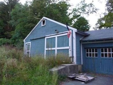 38 Greenwich Plns Rd, Ware, MA 01082 - photo 4