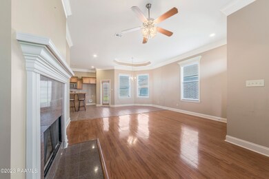 208Creekside-2-10