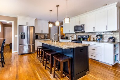 400 Farmbrook Cir, Frankfort, KY 40601 - photo 2