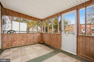 639 Lucia Ave, Baltimore, MD 21229 - photo 4