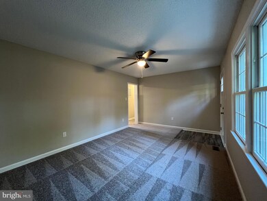 10913 Doeskin Ln, Fredericksburg, VA 22407 - photo 5