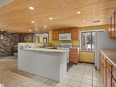 3175 Strand Rd, Muskegon, MI 49445 - photo 3