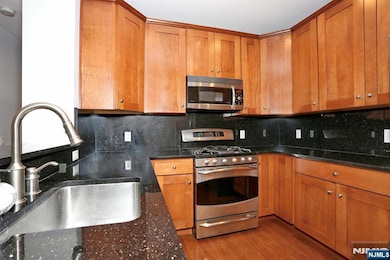 The Views at Hudson Pointe unit 228, North Bergen, NJ 07047 - photo 4