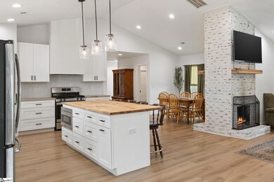 105 E Main St, Taylors, SC 29687 - photo 3