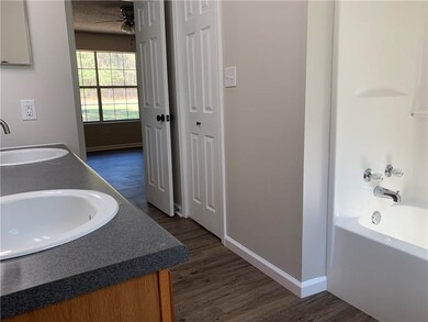 144 White Loop Rd, Pineville, LA 71360 - photo 6