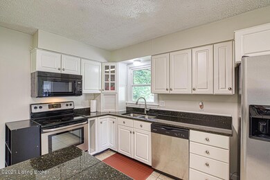 364 Ford Dr, Mount Washington, KY 40047 - photo 3