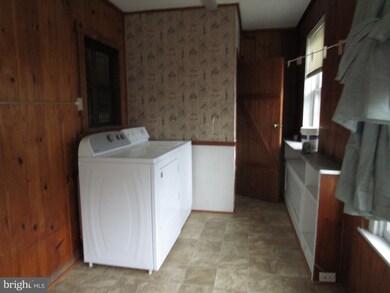 1529 N 12th St, Reading, PA 19604 - photo 6