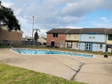 3918 Laura Leigh Dr, Friendswood, TX 77546 - photo 7