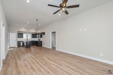 138 Red Tail Cir, Powersville, GA 31008 - photo 7