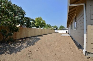 822 Ash St, Central Point, OR 97502 - photo 6